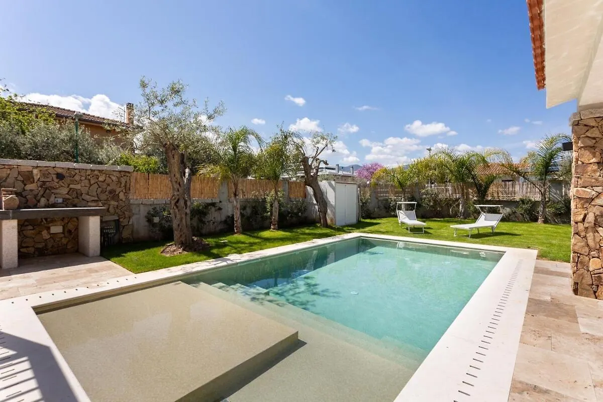 Villa Adalgisa - Luxury Private Pool And Garden Su Loi