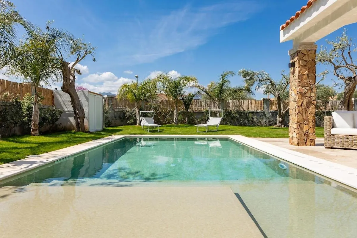 Villa Adalgisa - Luxury Private Pool And Garden Su Loi