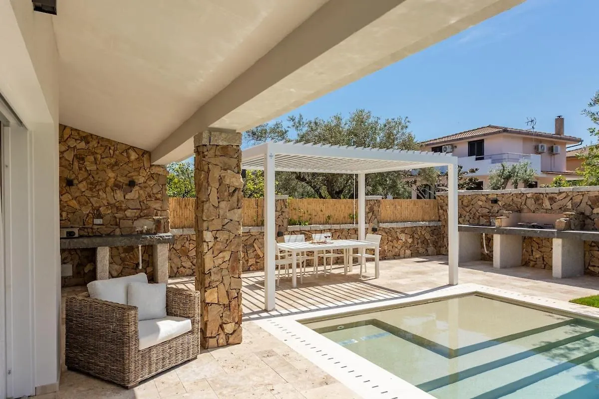 Villa Adalgisa - Luxury Private Pool And Garden Su Loi